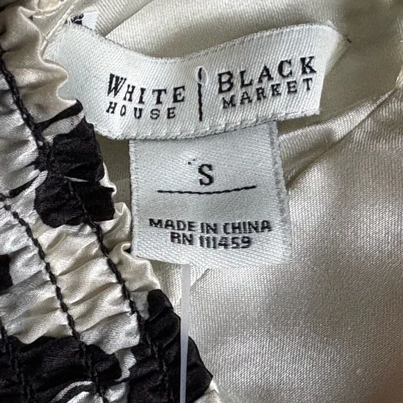 White House Black Market Black and White Rose Print Strapless Top NWT!! - Picture 3 of 11